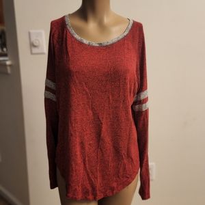 Relaxed Red long sleeve shirt with gray stripes SO size small